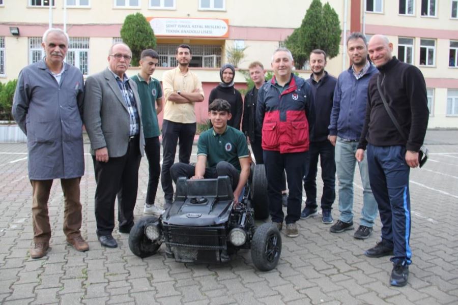 Liseli öğrenci jeneratör motorundan 4 tekerli araç yaptı