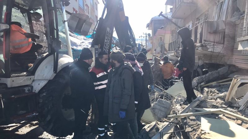 BAŞKAN AŞKIN TÖREN DEPREM BÖLGESİNDE