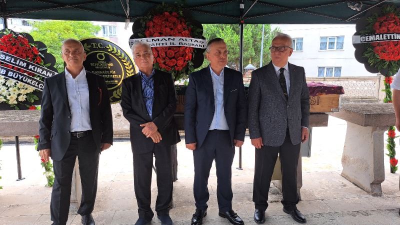 HAYRİYE GÜLESER ŞAHİN SON YOLCULUĞUNA UĞURLANDI