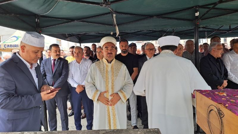 HAYRİYE GÜLESER ŞAHİN SON YOLCULUĞUNA UĞURLANDI