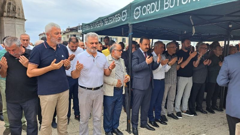 HAYRİYE GÜLESER ŞAHİN SON YOLCULUĞUNA UĞURLANDI