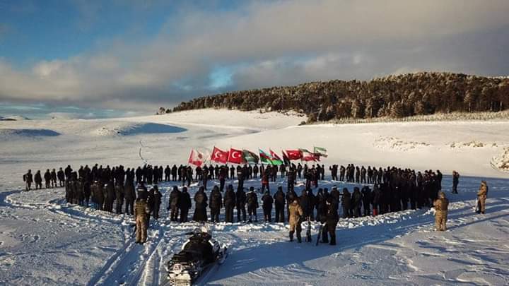 ŞEHİTLER İÇİN KARLI DAĞLARI AŞTILAR