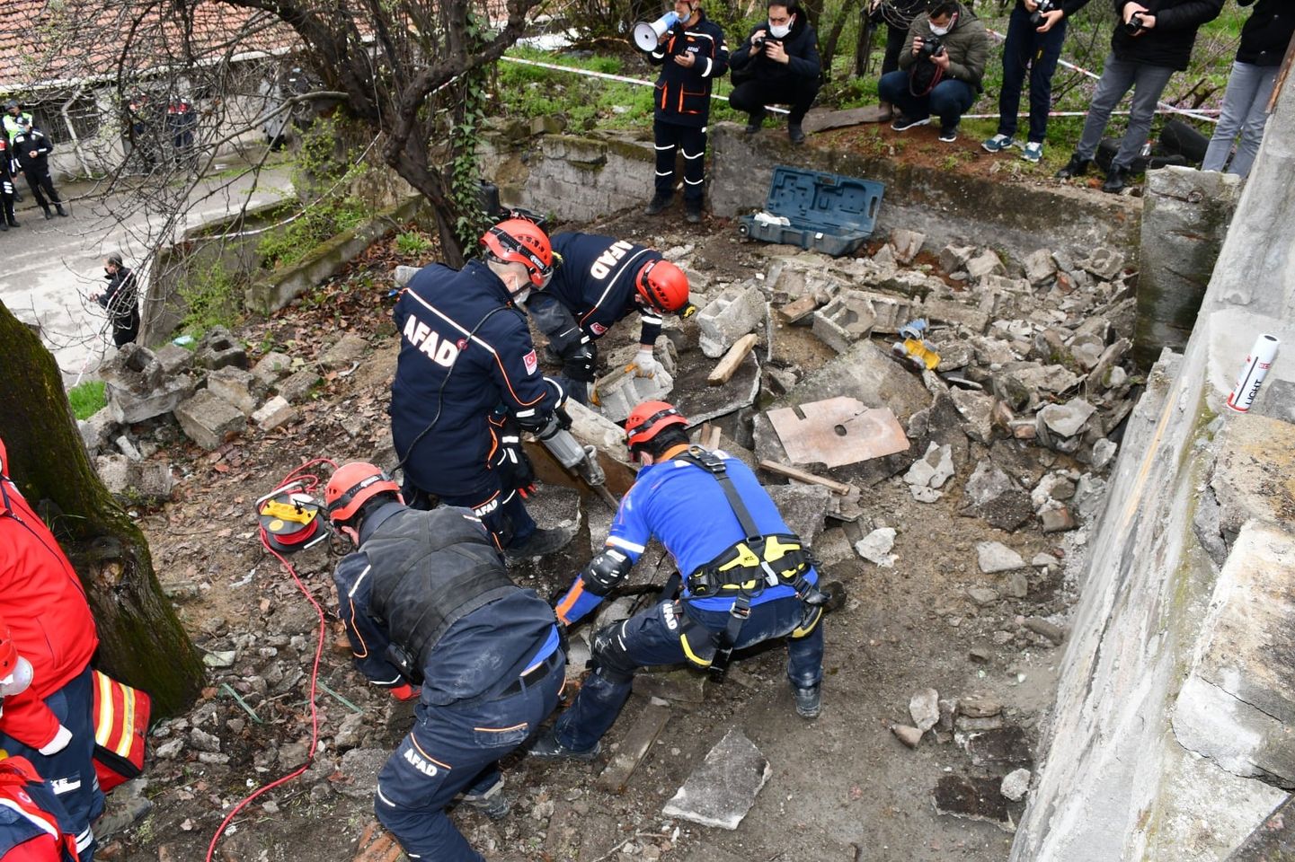 Karabük’te Gerçeğini Aratmayan Deprem Tatbikatı