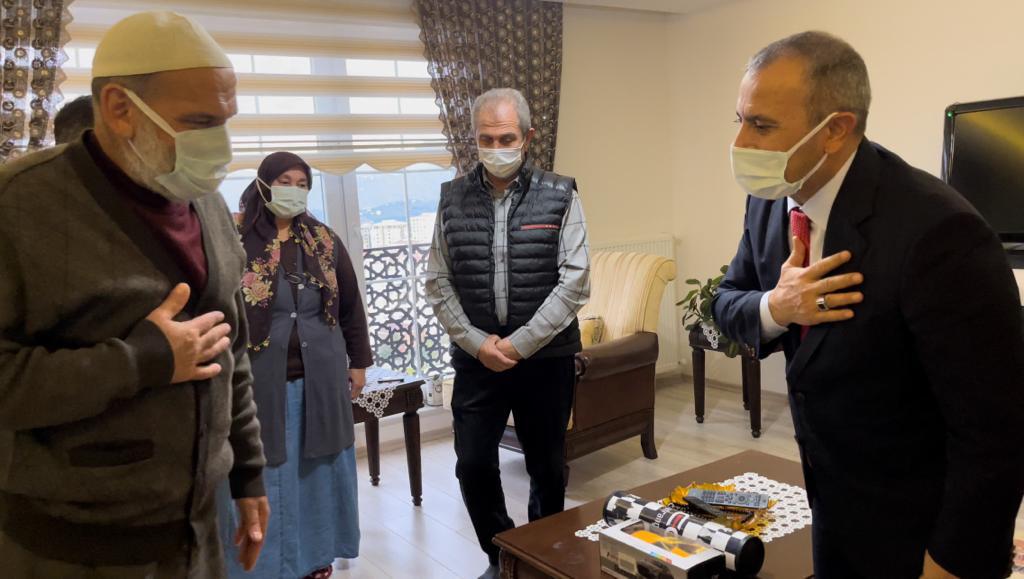 VALİ SONEL VE EŞİ EV ZİYARETLERİNİ SÜRDÜRÜYOR