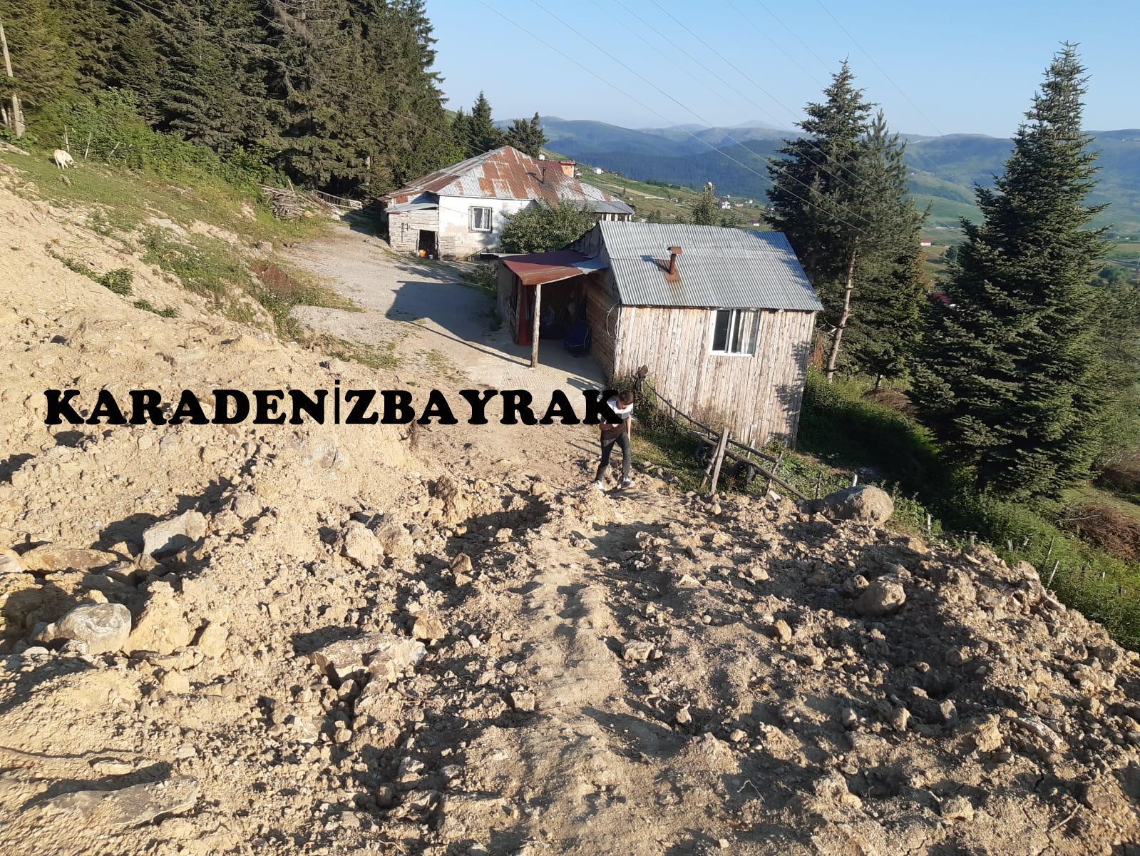 40 yıllık yol kapatıldı